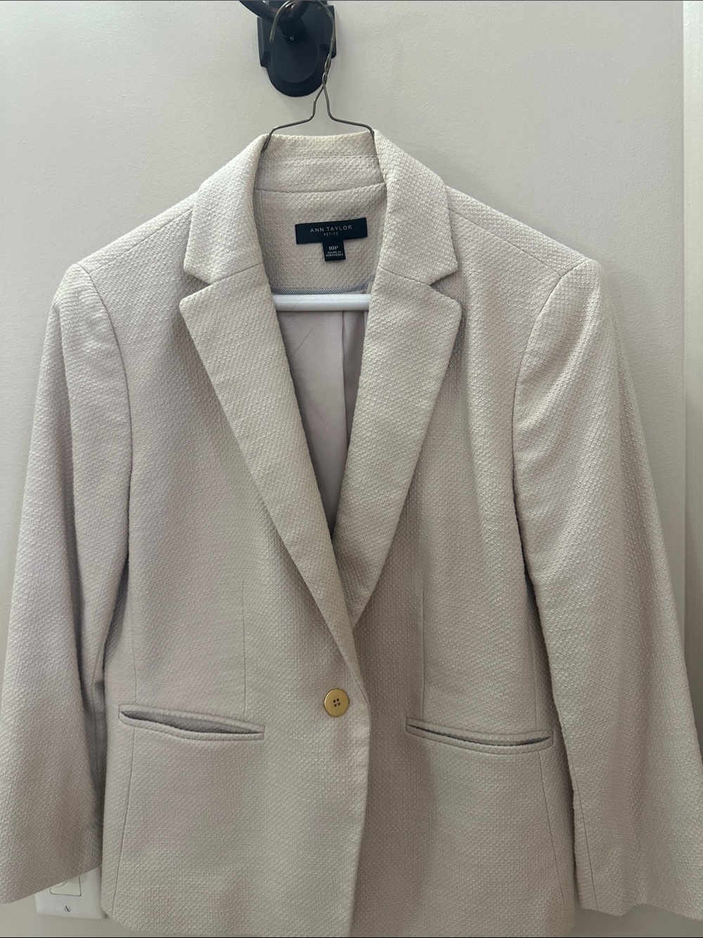 Ann Taylor Light Cream Textured Single-Button Blazer